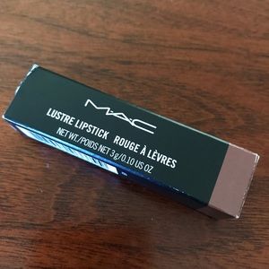 MAC Cosmetics Lustre Lipstick in Hug Me